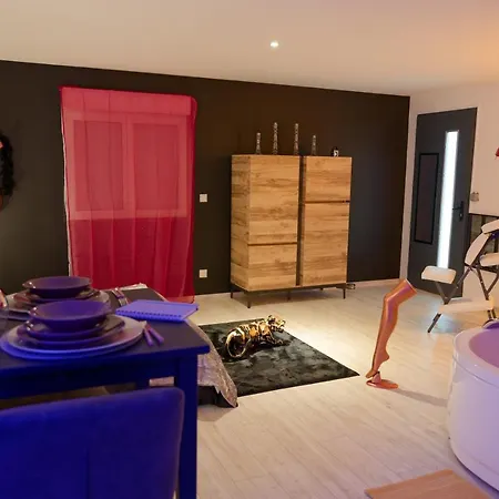 Les Folies Douces & By Nancyintimelounge Lägenhet *