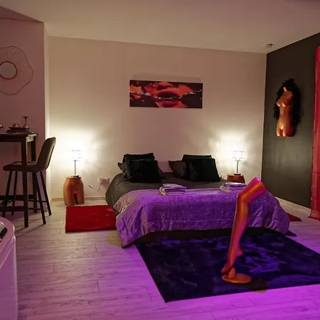 Apartman Les Folies Douces & By Nancyintimelounge *